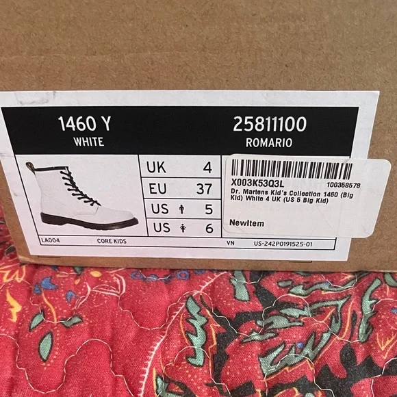 Dr. Martens White and Black Men's Boots Box included - Picture 2 of 8